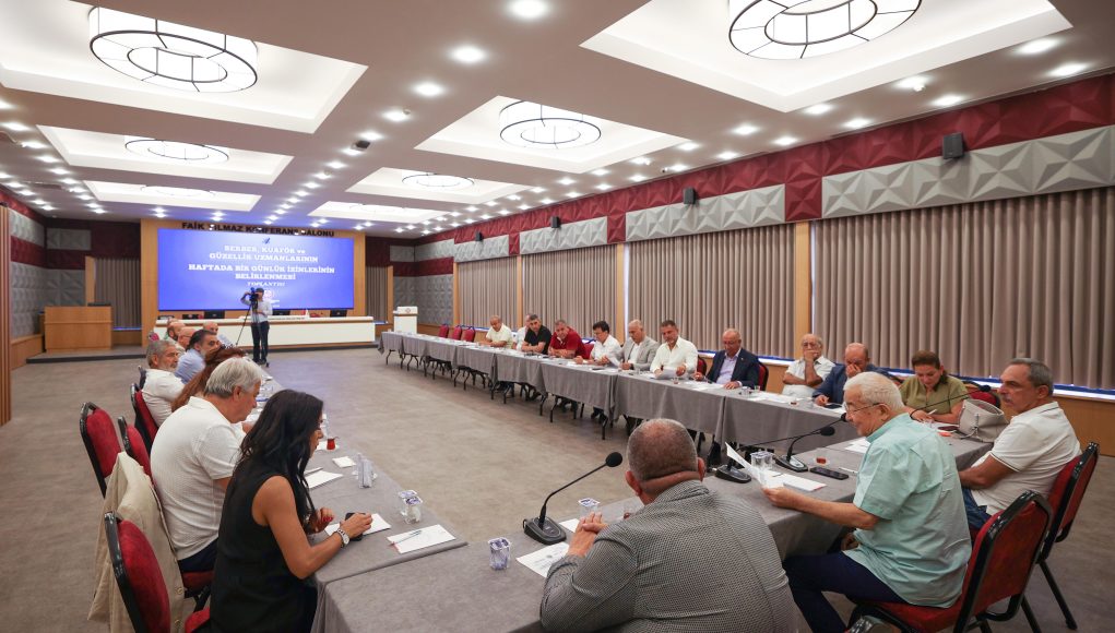 BERBER , KUAFÖR VE GÜZELLİK UZMANLARI HAFTADA 1 GÜN İZİNLİ OLACAK